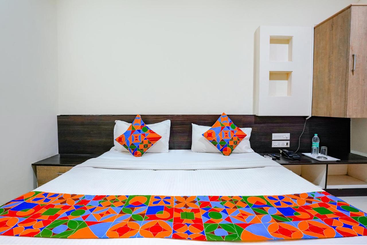 FabHotel Regent Inn Pimpri-Chinchwad Buitenkant foto