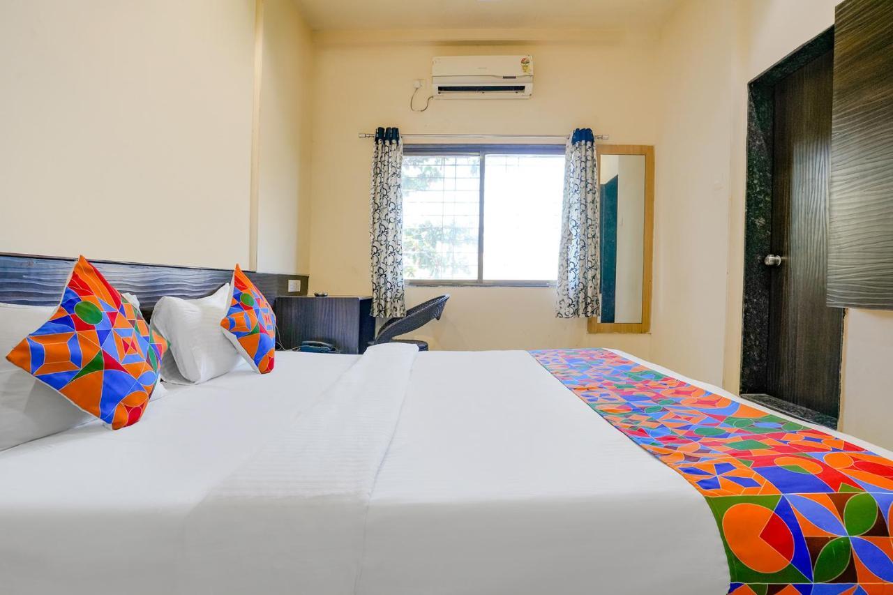 FabHotel Regent Inn Pimpri-Chinchwad Buitenkant foto