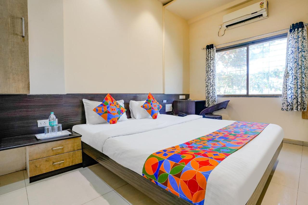 FabHotel Regent Inn Pimpri-Chinchwad Buitenkant foto