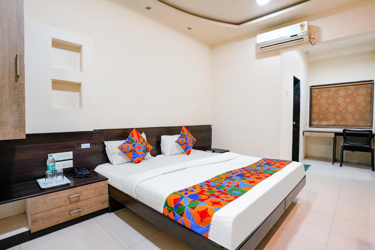 FabHotel Regent Inn Pimpri-Chinchwad Buitenkant foto